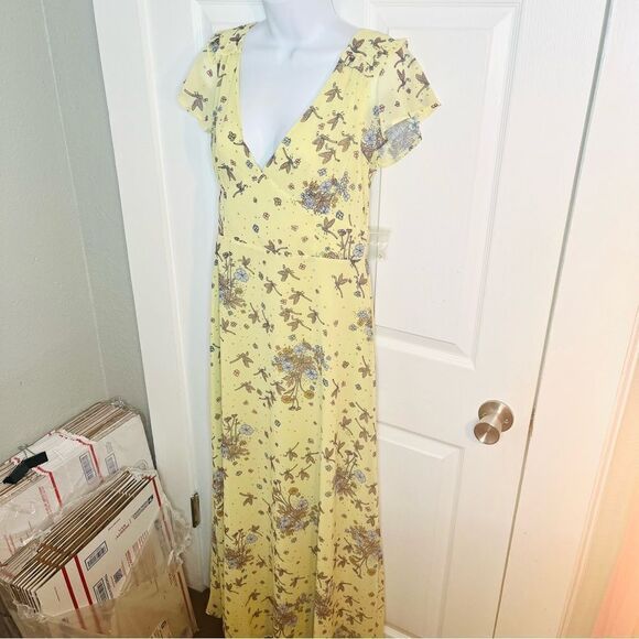 ModCloth You're Flowing Places Maxi Dress Light Yellow Floral Critters 8 NWT - Picture 8 of 12